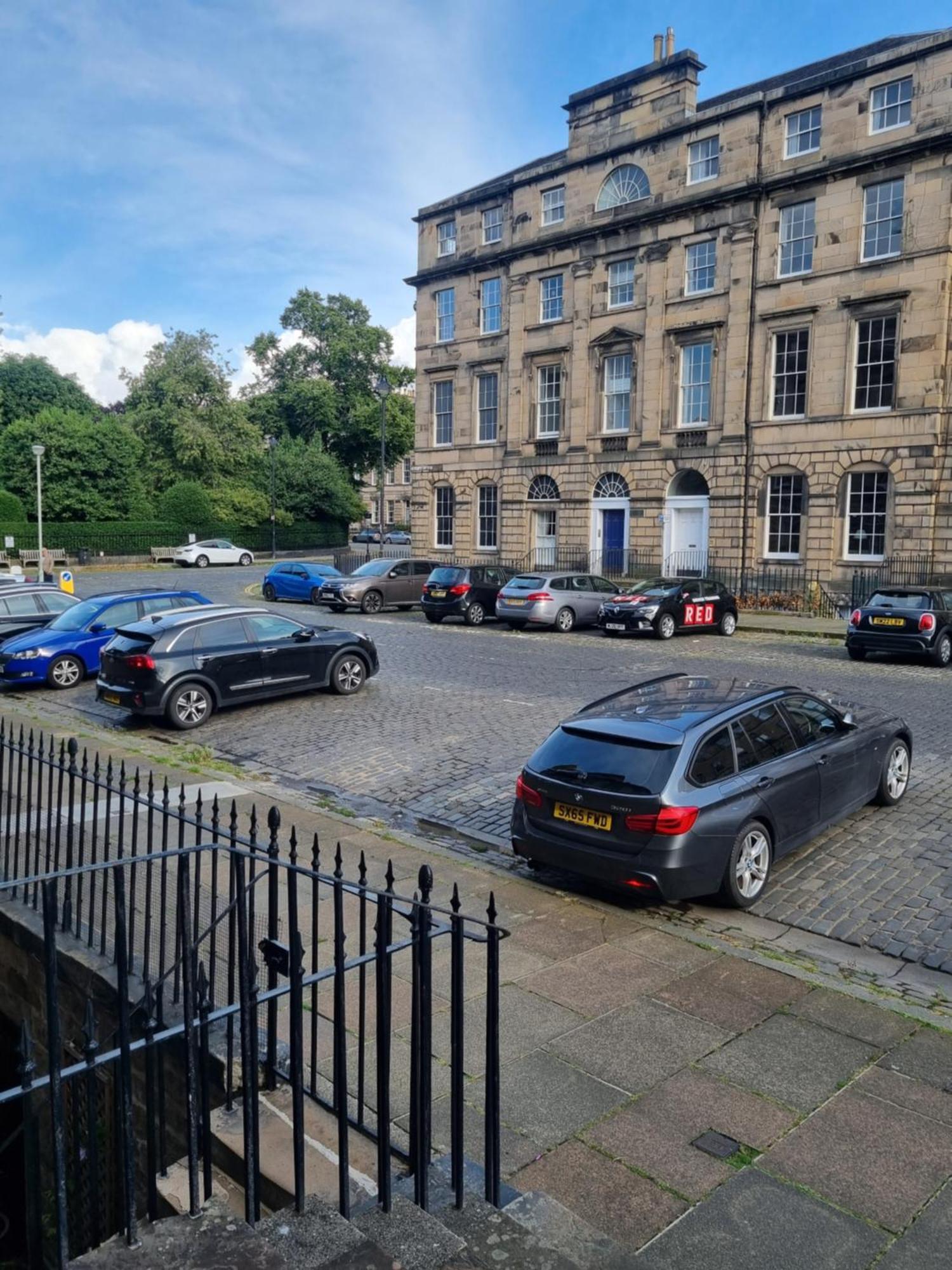 3 Double-Bed Georgian Apartment In Prime Location Edinburgh Exterior foto